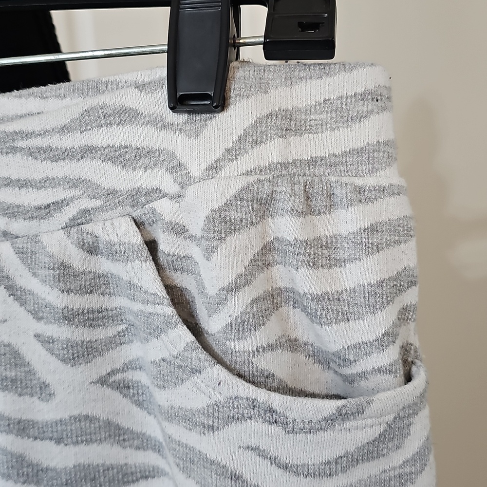 Capris - Picture 6 of 15